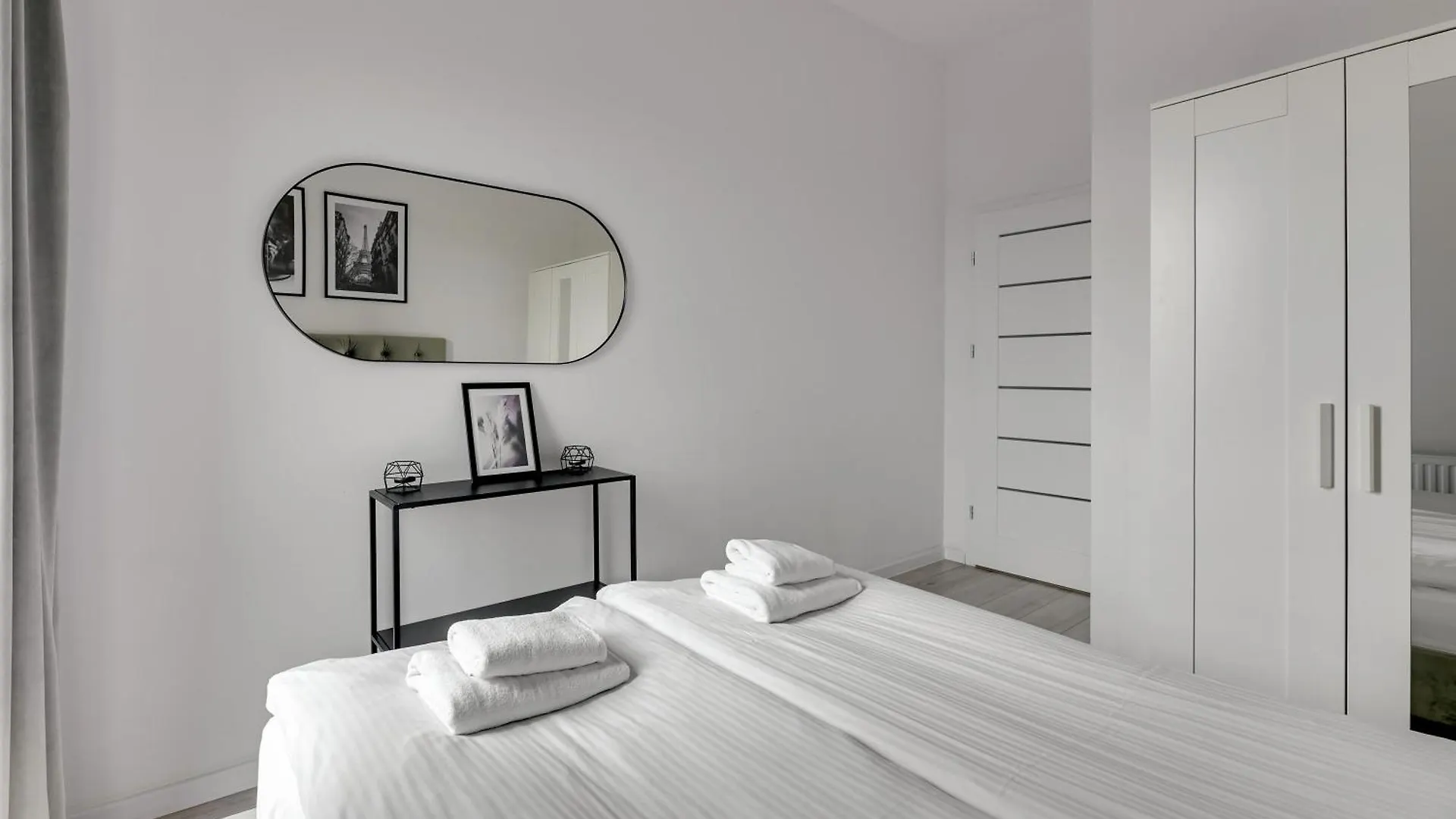 Nadmotlawie Deluxe 4 By Grand Apartments Gdansk 0*,  Poland